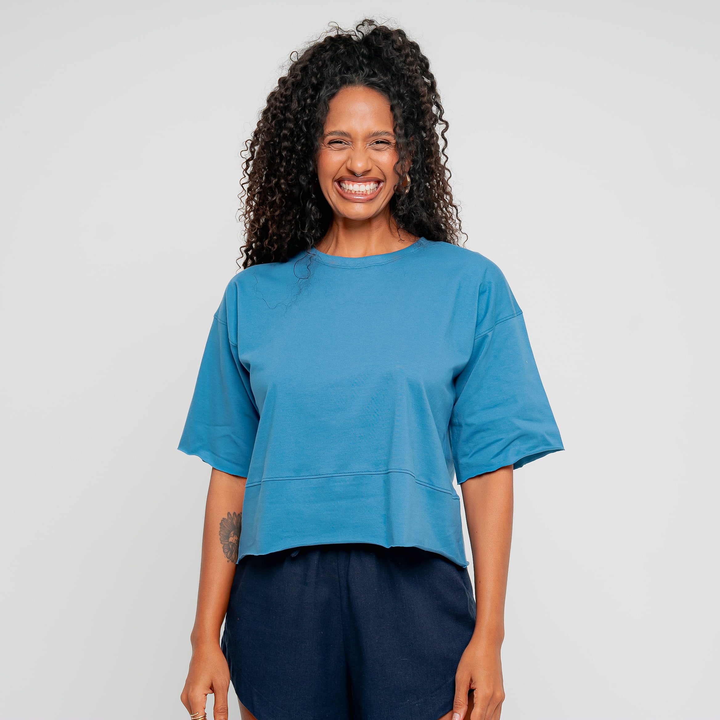 T-shirt Ampla Azul // algodão BCI