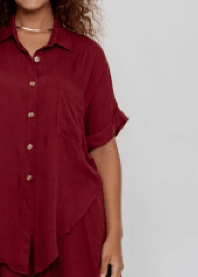 Camisa Bairrista Vinho // botões ecológicos